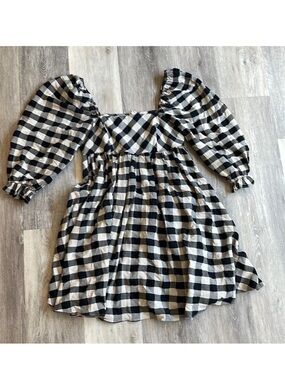Black and White Gingham Puff Sleeve Dress